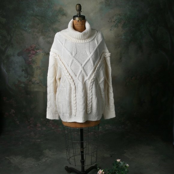 Daisy May Cozy Cable knit Oversized Sweater Size S - Picture 2 of 9
